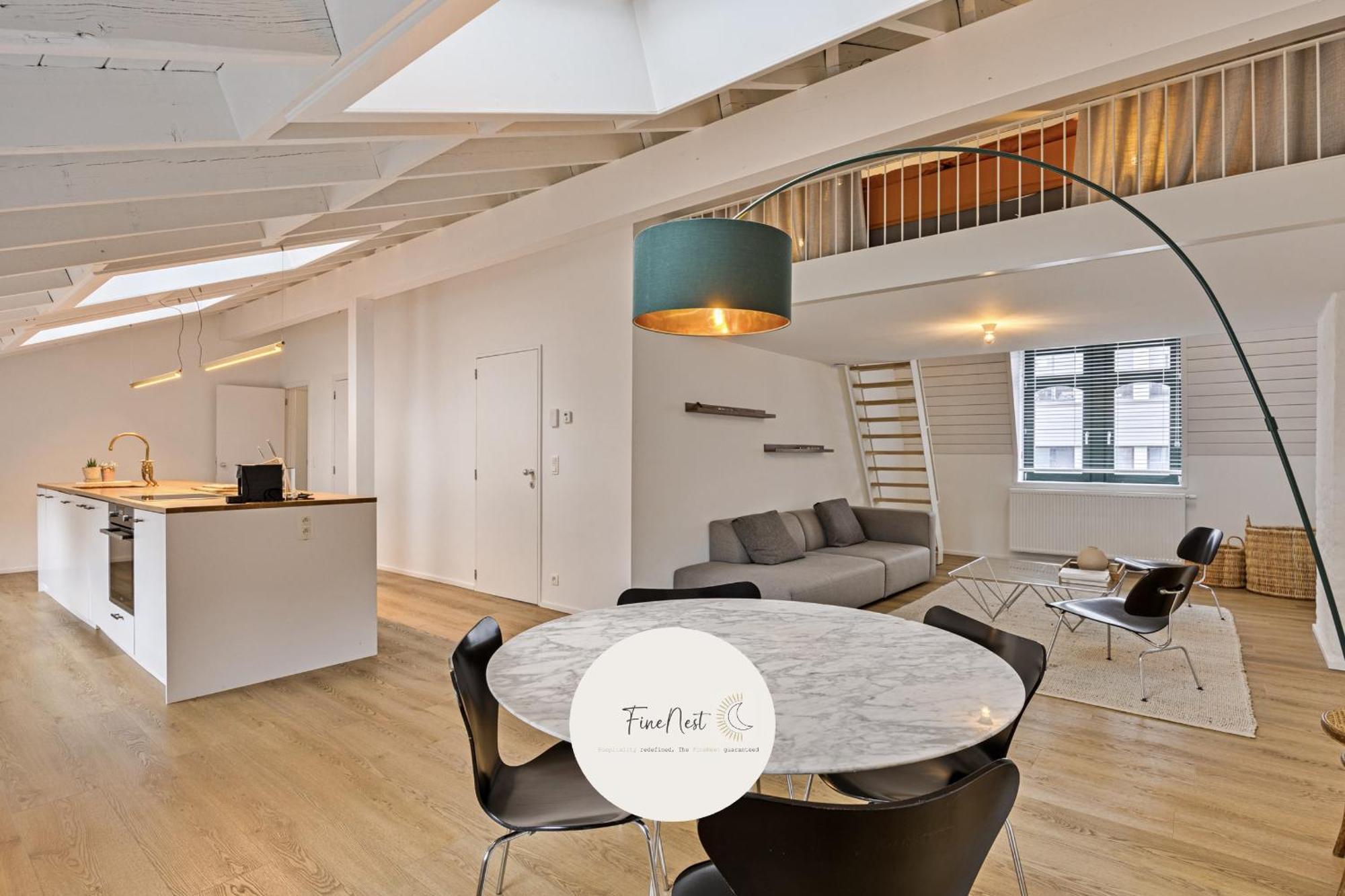 Loft 3 Chambres "Bueren" - Parking - Au Centre De Liege By Finenest エクステリア 写真